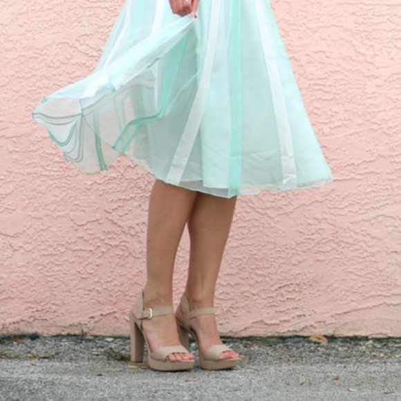 NIB heeled sandals - Picture 6 of 6